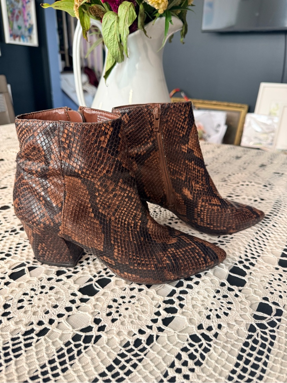 Steve Madden Missie Brown Snakeskin Pointed Toe Ankle Boots 7.5